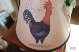 Table lamp with rooster shade