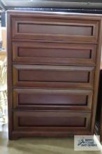 Cherry finish chest, matches lots 18-20