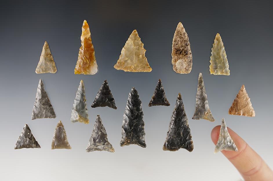 Set of 17 Triangle points found in the Kentucky/Tennessee area. The largest is 1 5/8".