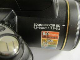 Nikon Coolpix 8800 Digital Camera in Carry Case