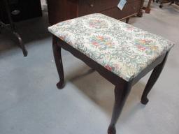 Upholstered Queen Ann Style Bench