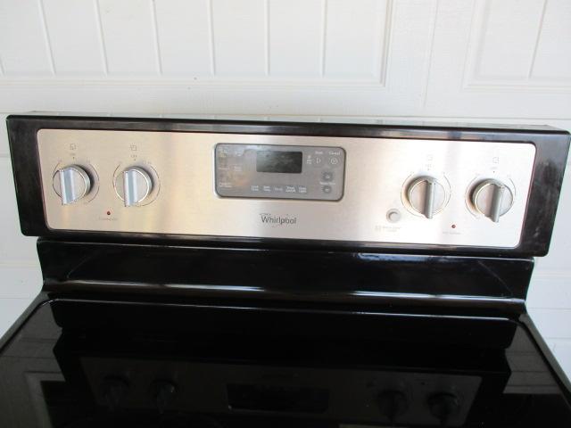 Whirlpool Electric Stove w/Glass Top & Convection Oven