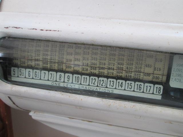 Vintage "The World's Best" Grocery Counter Meat/Deli Scale