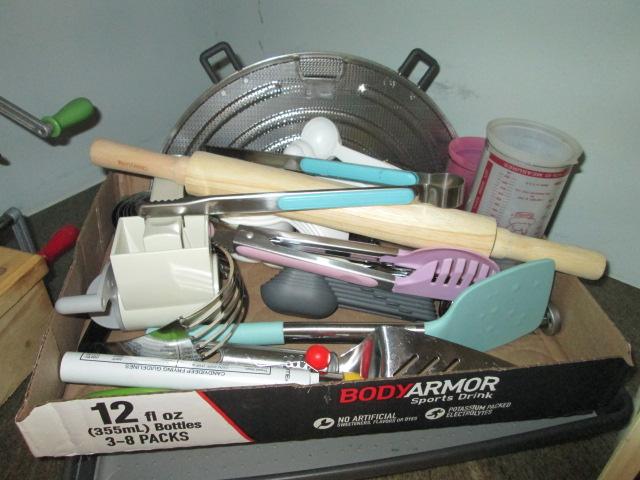 Nice Kitchen Utensil/Gadgets-The Pampered Chef, Anchor Hocking, Country Living,