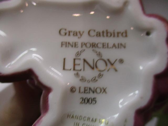 2005 Lenox "Gray Catbird" Fine Porcelain Bird Figurine 4 1/2"