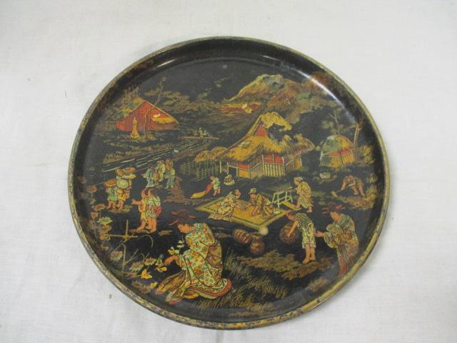 19th Century Papier Mache Round Tray w/Chinoisiere Gilt Decorations