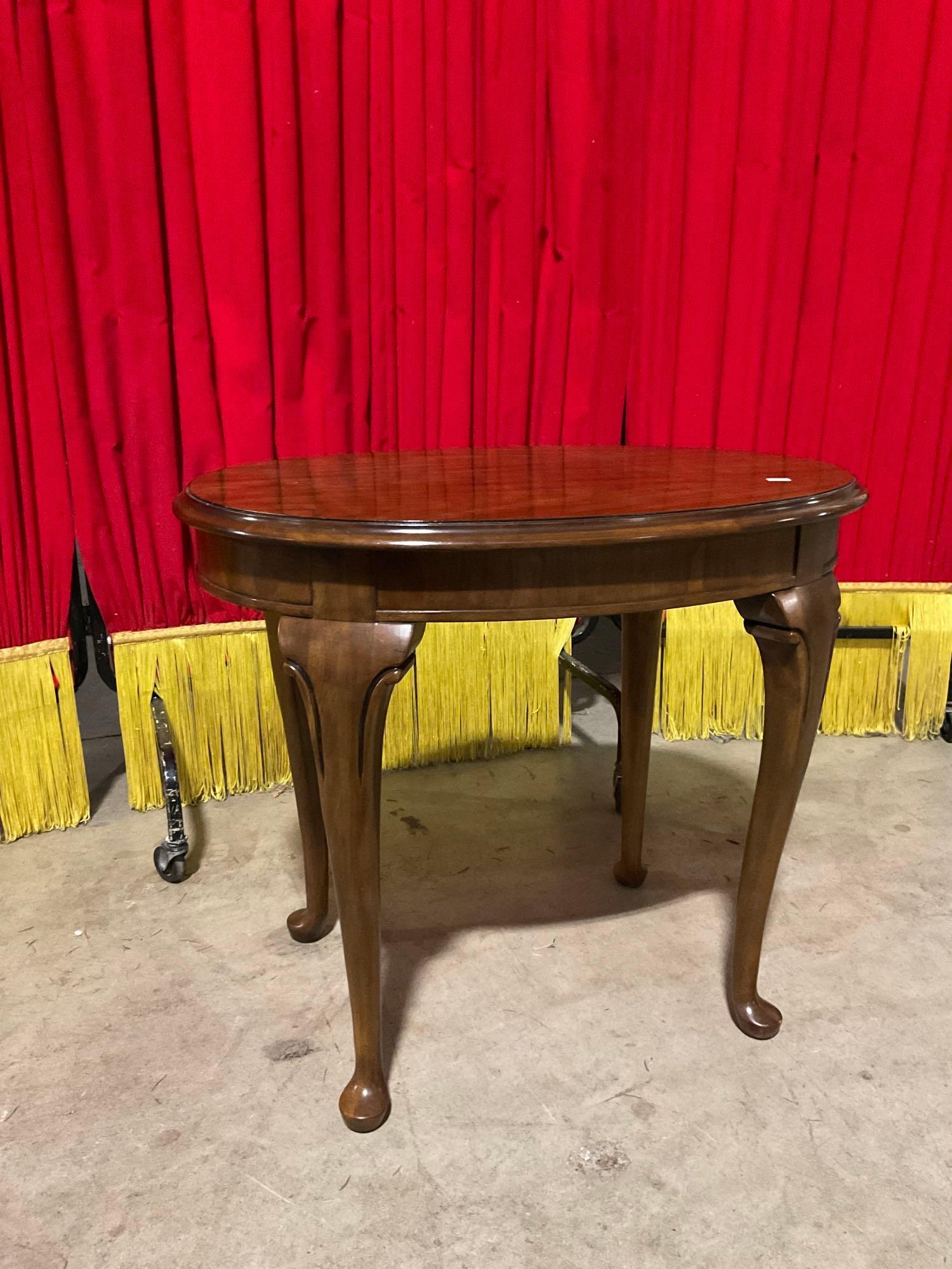 Vintage Drexel Cherry Oval Foot Stool or Side Table w/ Cabriolet Legs. See pics.