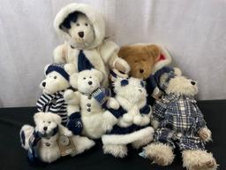 7 Vintage Boyds Bears, Blue/White Christmas Themed