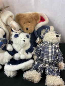 7 Vintage Boyds Bears, Blue/White Christmas Themed