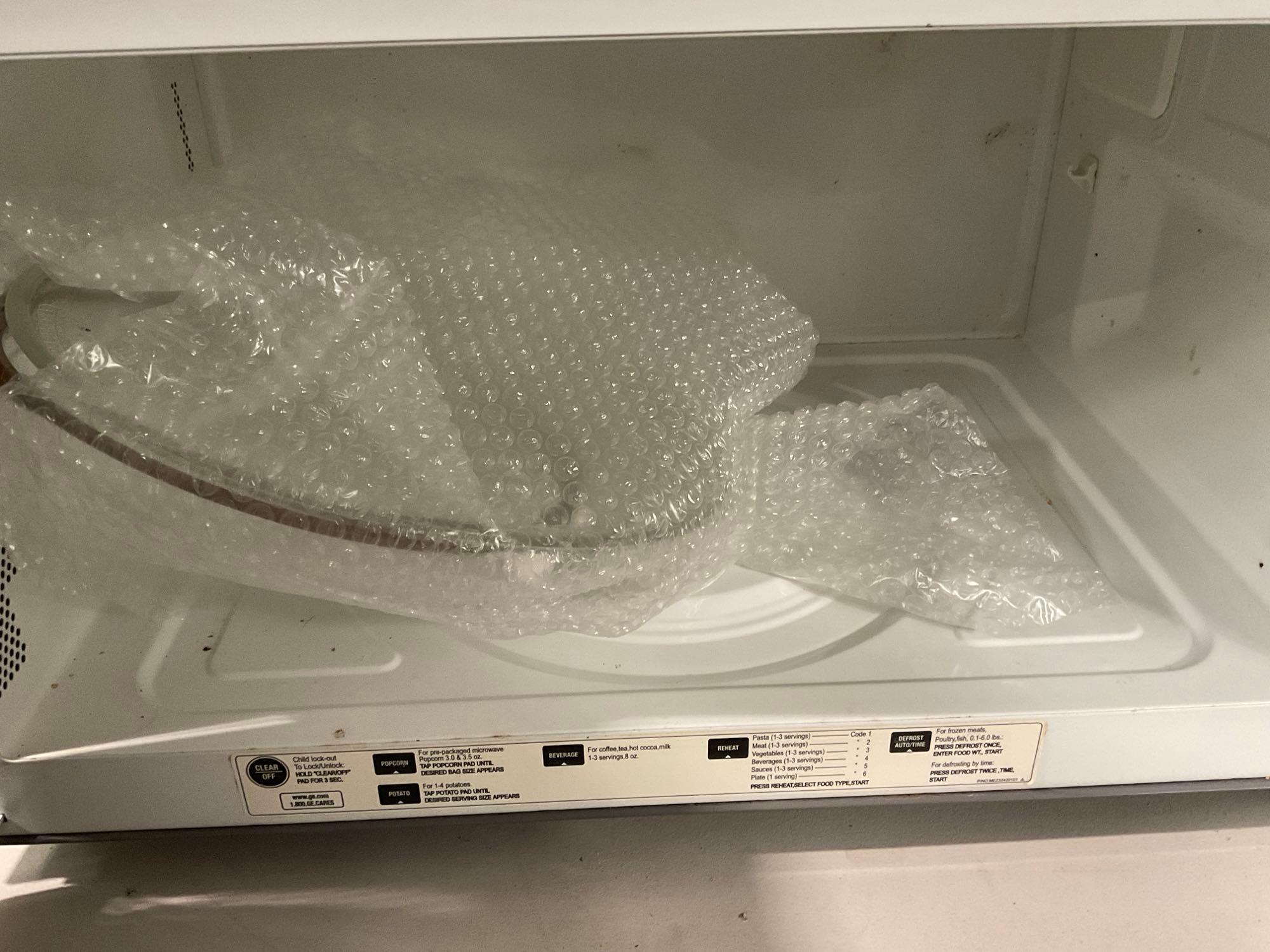 GE Spacemaker Over-the-Range Microwave