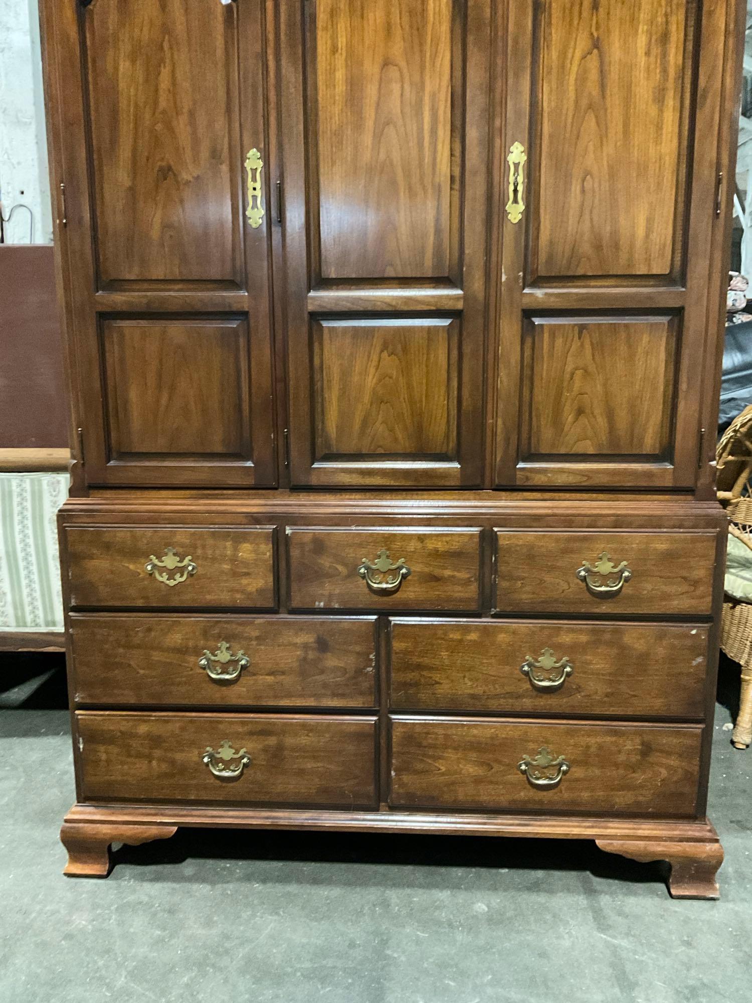 Vintage Drexel Wooden Cabinet Dresser w/ 8 Drawers, 3 Cupboards & 4 Shelves. See pics.