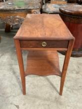 Vintage Deilcraft Fine Furniture Wooden Side Table w/ 2 Tiers, Drawer & Beautiful Grain. See pics.