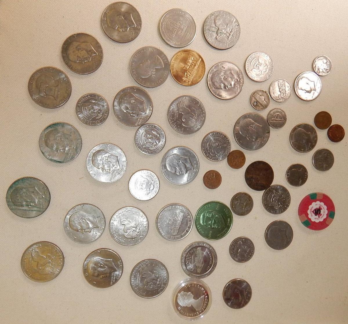 MIXED US COIN AND TOKEN COLLECTION