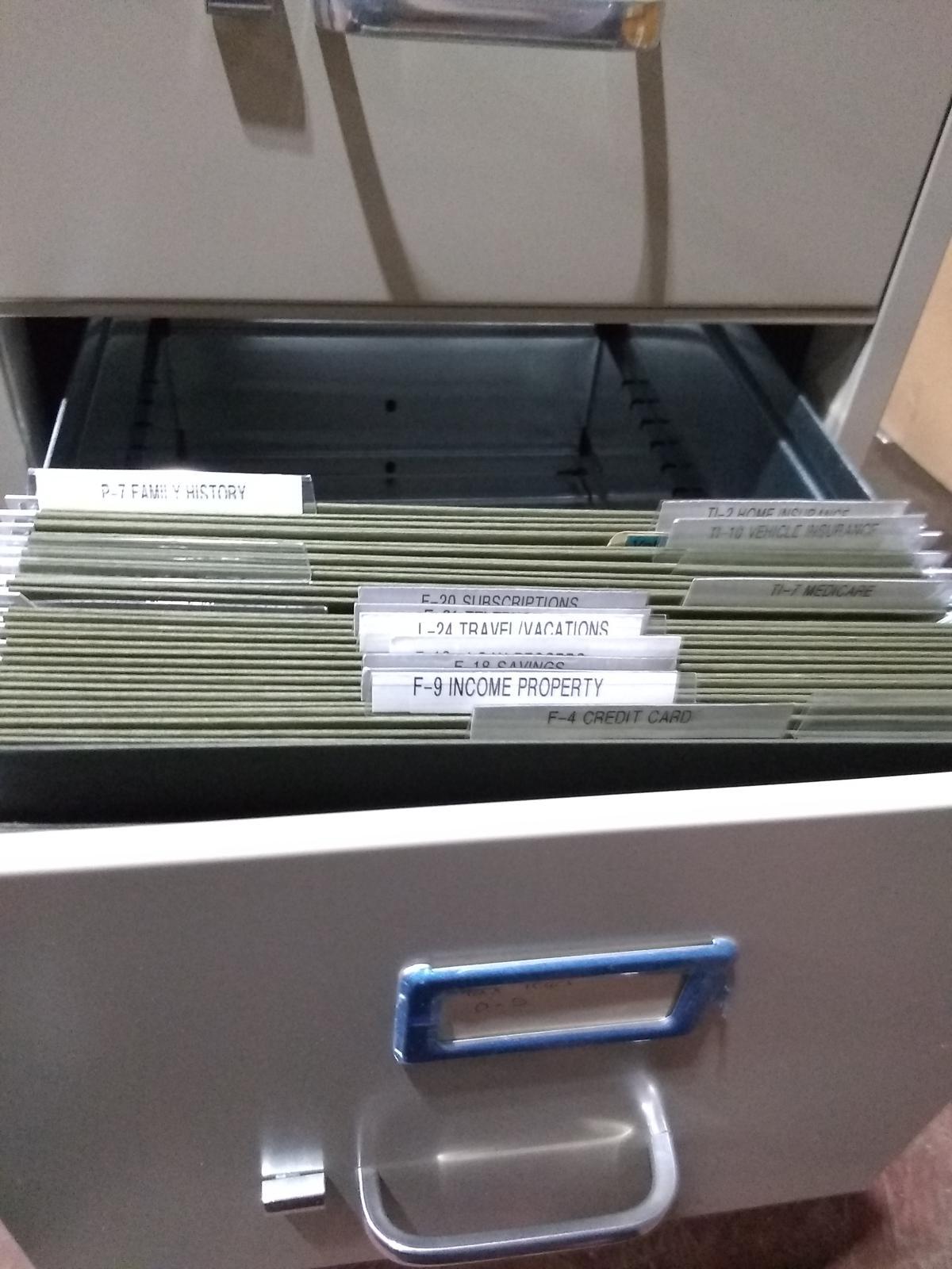 Officemax 4 Drawer Metal File Cabinet