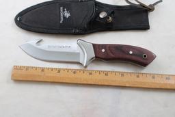 2 Winchester Fixed Blade Knives in Sheaths
