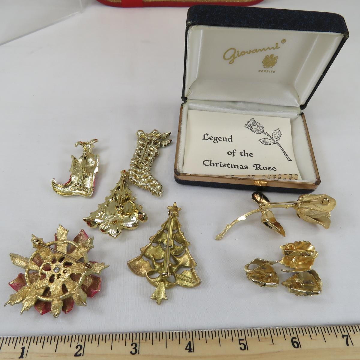 Vintage Christmas Brooches & Jewelry