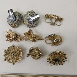 Vintage Coro Signed Jewelry in Vintage Box