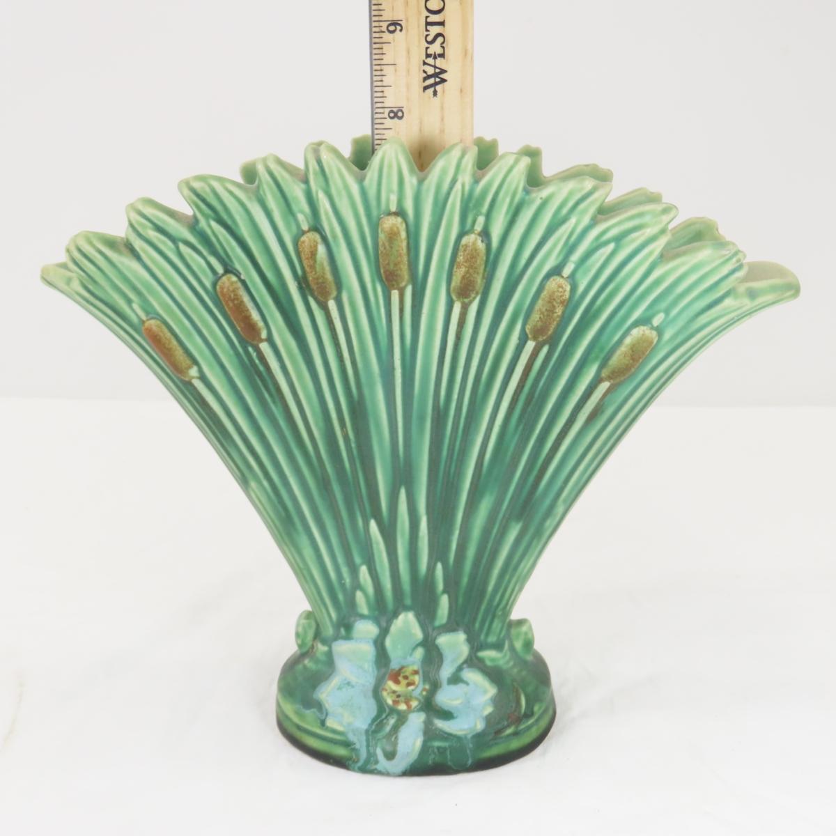 1928 Weller Pottery Ardsley Cat Tail Fan Vase