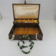 Vintage Lisner Jewelry in Box