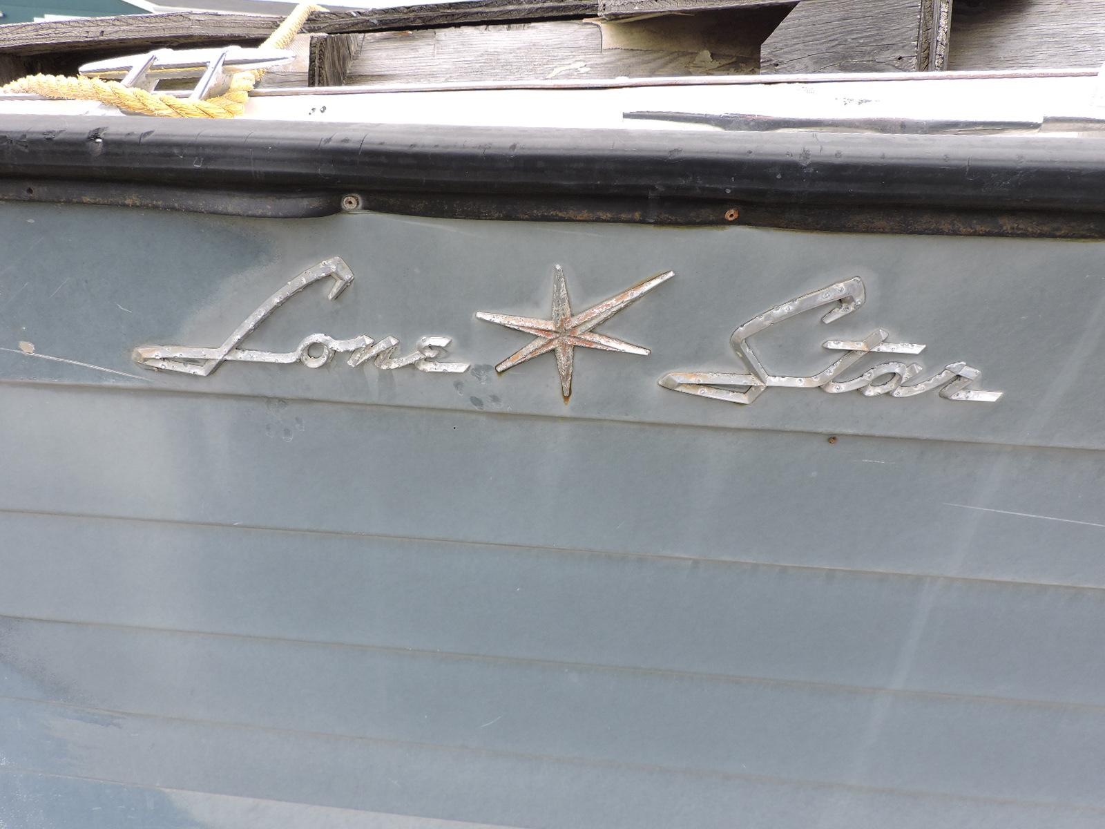 Vintage 1965 Fiberglass Speed Boat / CHESAPEAKE by Lone Star