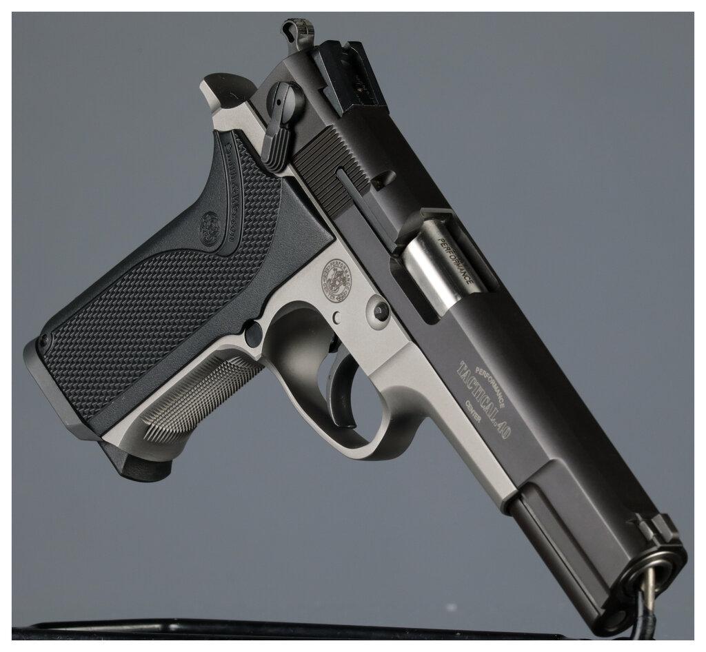 Smith & Wesson Performance Center Tactical .40 Pistol