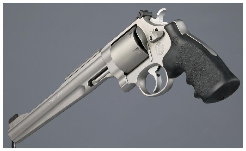 Smith & Wesson Performance Center Model 657-5 Revolver