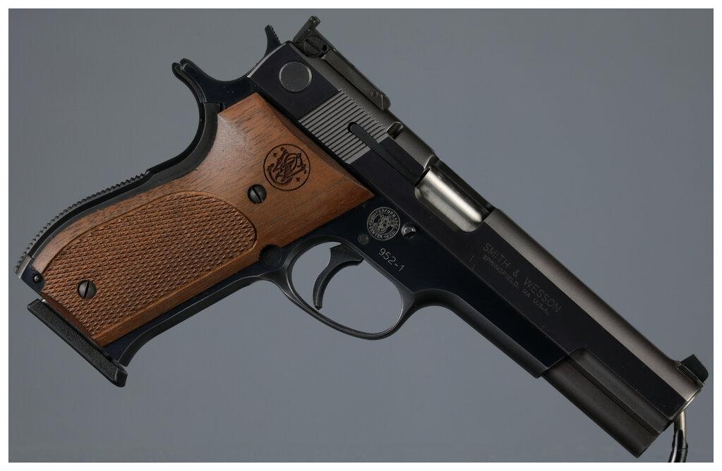 Smith & Wesson Performance Center Model 952-1 Pistol