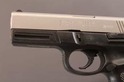 handgun SMITH & WESSON MODEL SW40VE .40CAL SEMI-AUTO PISTOL