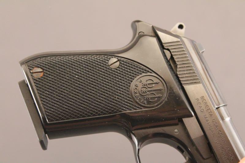 handgun BERETTA 3032 TOMCAT ,32CAL PISTOL