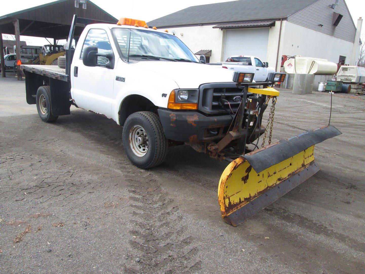 2001 Ford F-350 Flatbed Truck