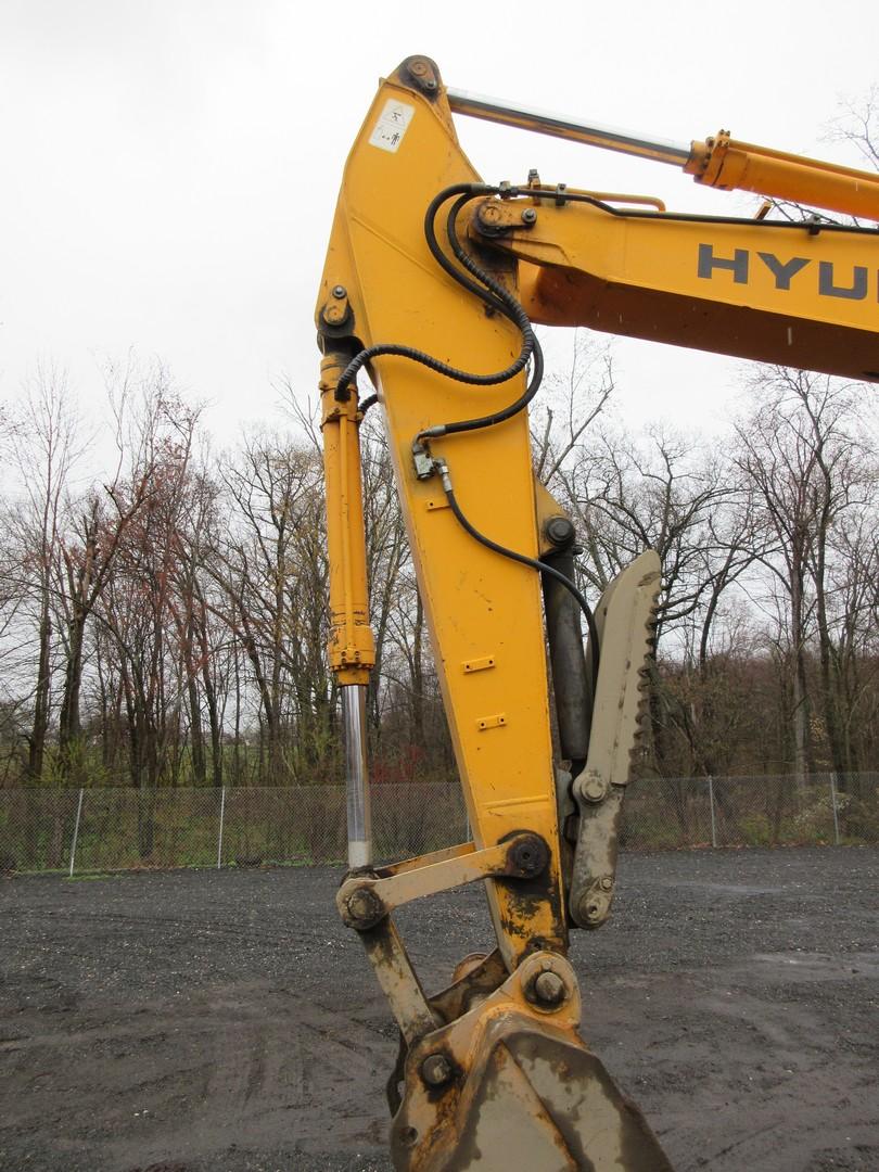 2004 Hyundai Robex 210LC-7 Hydraulic Excavator