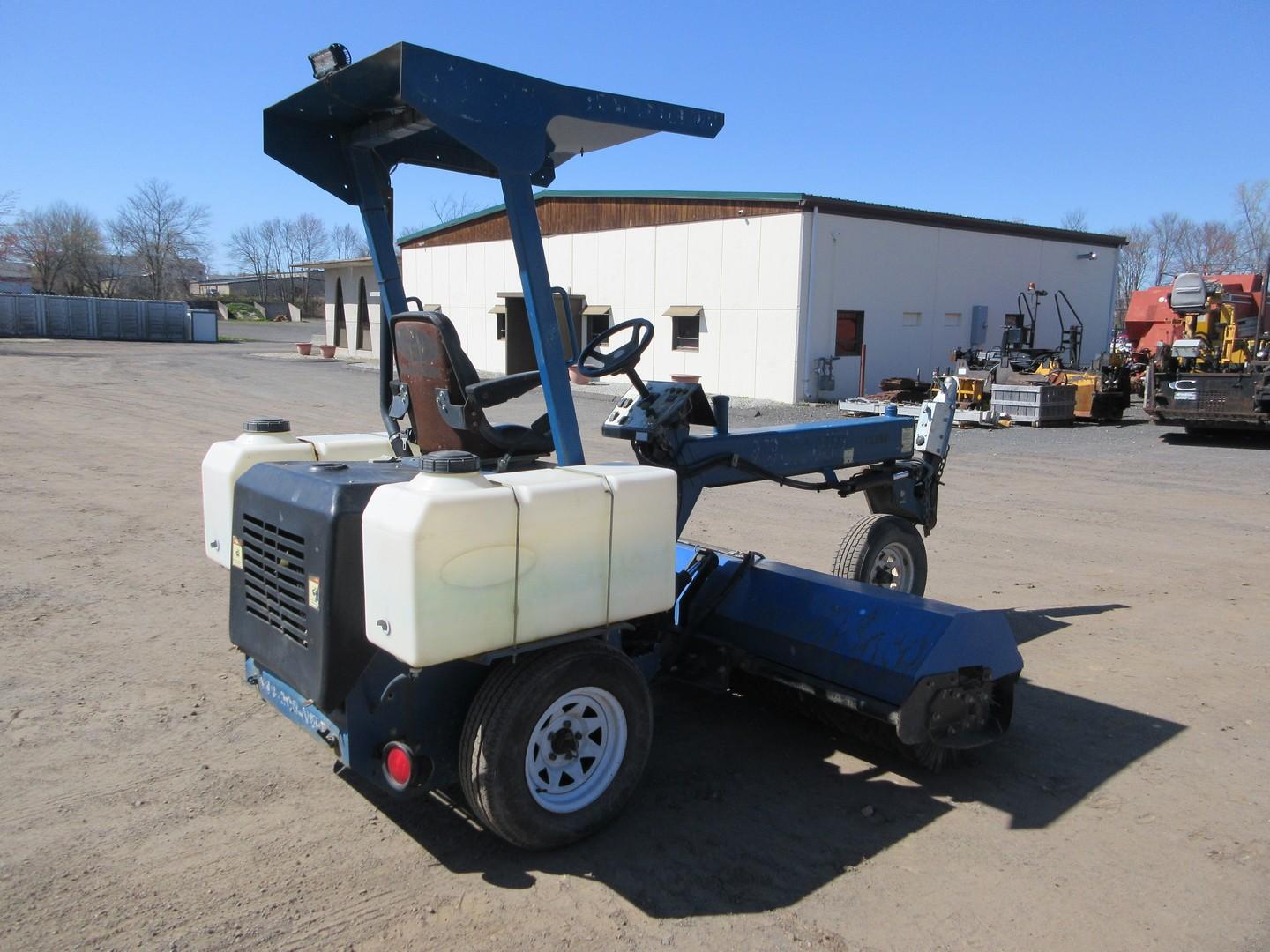 Lay-Mor SM300 Ride On Sweeper