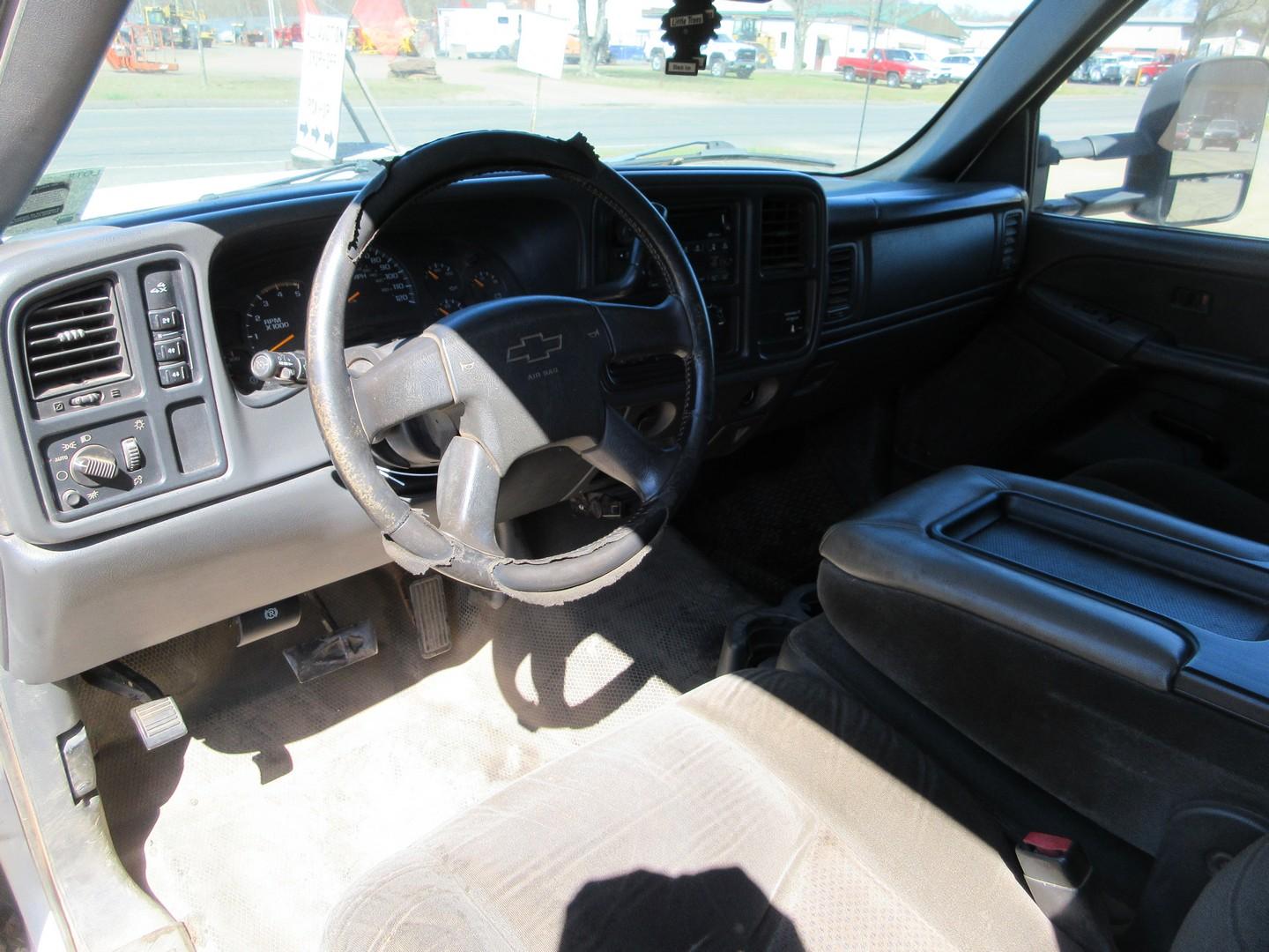 2003 Chevrolet 3500 Utility Truck