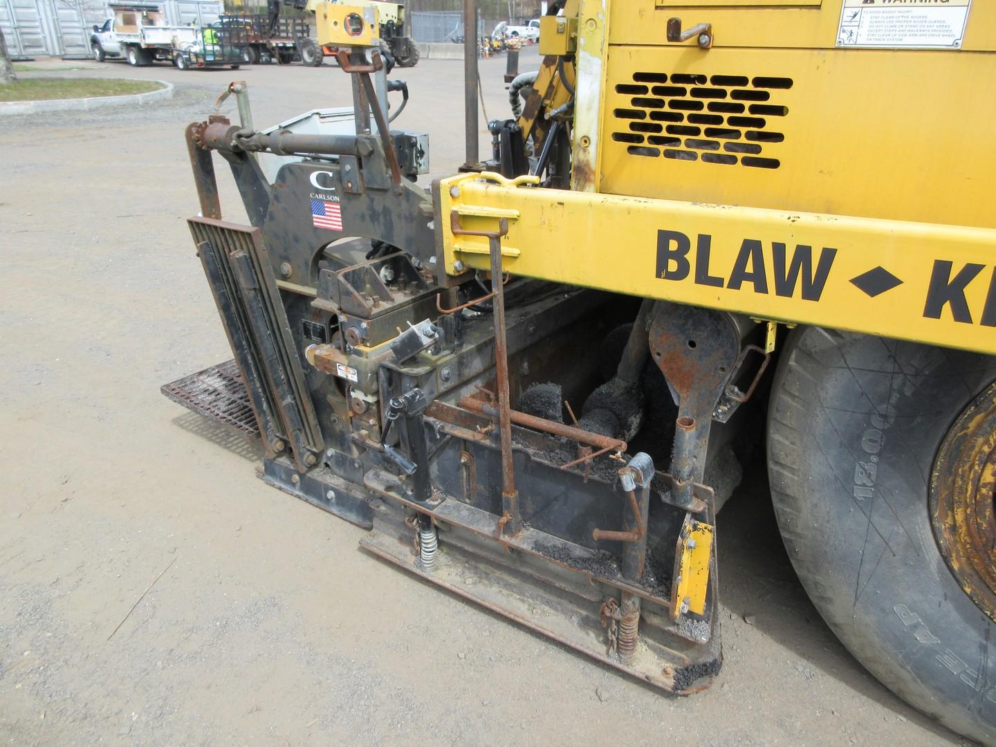 2005 Blaw-Knox PF3200 Asphalt Paver