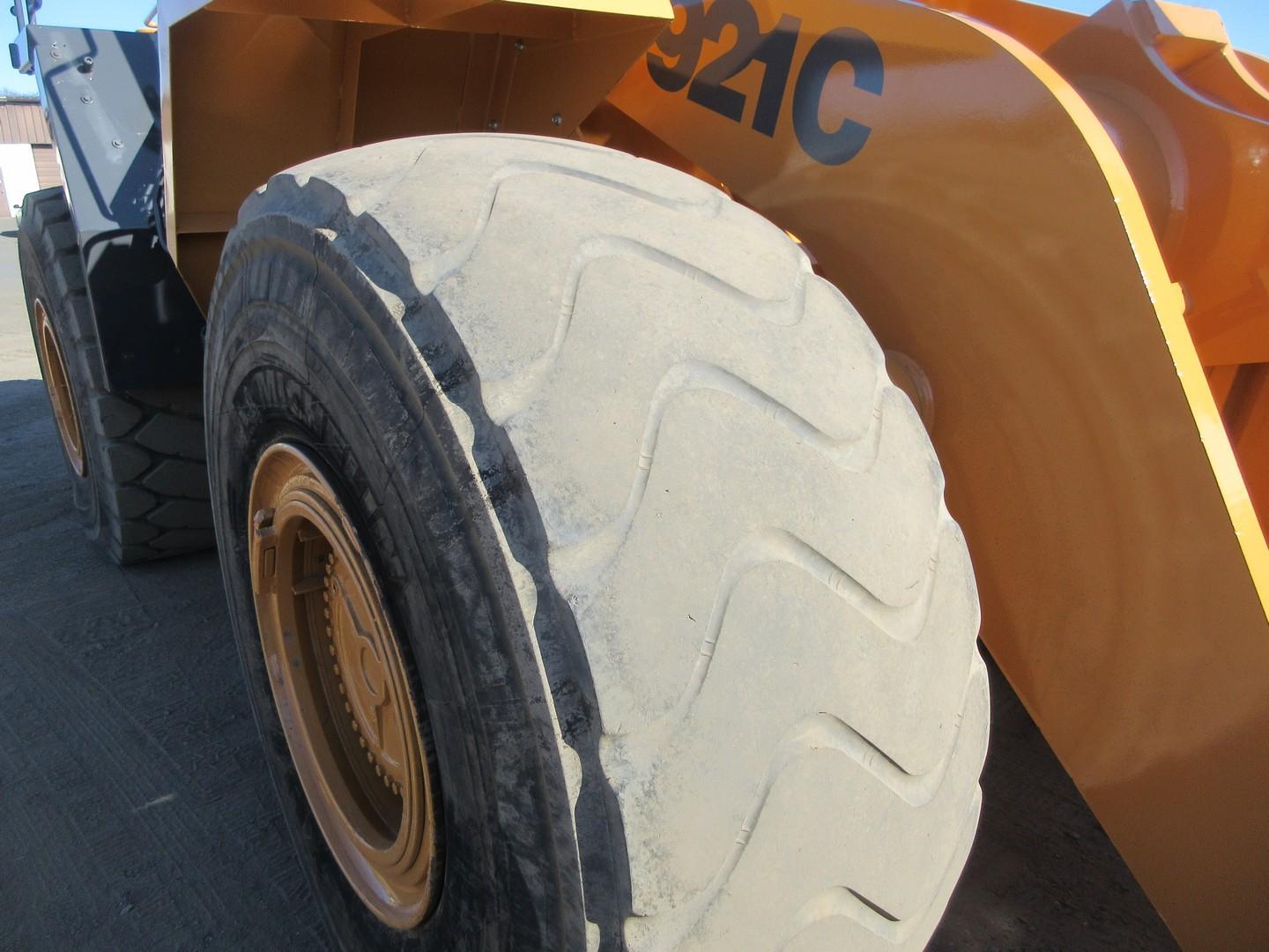 1999 Case 921C Rubber Tire Wheel Loader
