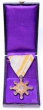 Cased Japanese WWII 8th Class Sacred Treasure Decoration