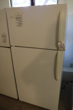 Frigidaire refrigerator/freezer LFHT1713LW3, mfg. date 2011