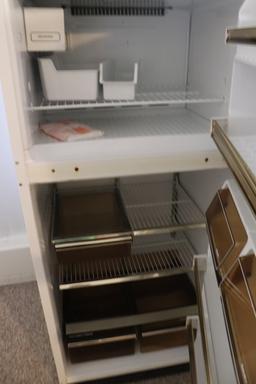 Hot Point refrigerator/freezer CTX18ELS