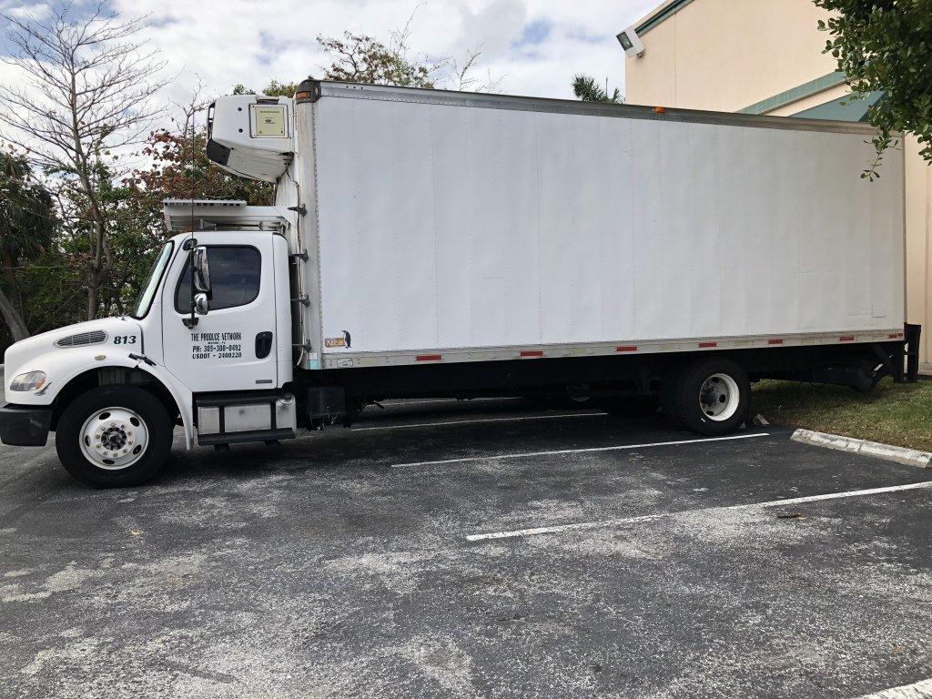 2008 FREIGHTLINER M2 106 26'ft REFRIGERATED BOX