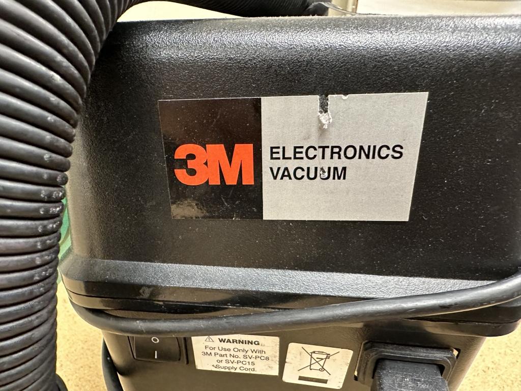 3M ELECTRONICS VACUUM CLEANER