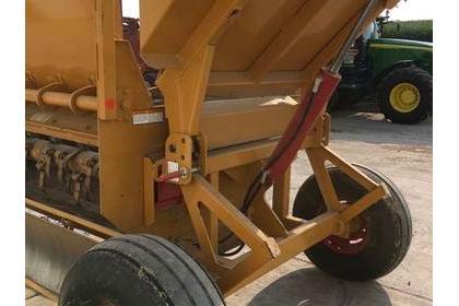2008 Haybuster 2650 Bale Processor