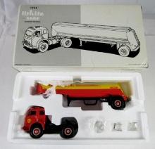 First Gear 1:34 1953 White 3000 Shell Gasoline Tanker Truck