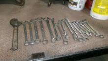 7/8"-1 1/4" COMBINATION WRENCH SET & 18" CRESCENT WRENCH
