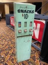 Coin-op snack machine
