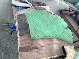 Table of Saddle Pads
