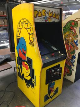 1980 Midway PAC-MAN Arcade Video Game Machine. Works