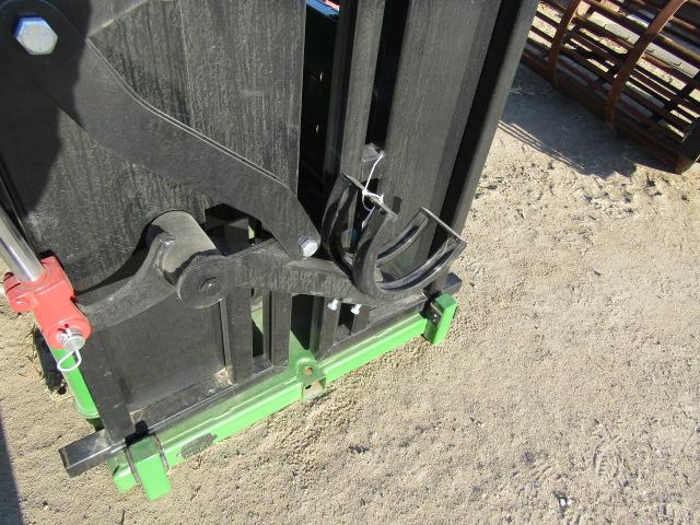 1517. 308-587. UNUSED HD. HYDRAULIC SQUEEZE CHUTE, FULL SQUEEZE, STEEL FLOO