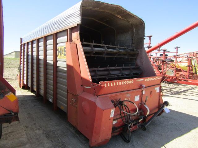 1694. 502-1310, H&S 7+4 20 FT. FRONT OR REAR UNLOAD FORAGE BOX, (BOX ONLY)