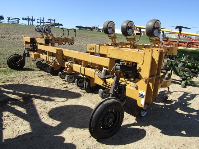 1710. 359-798. ALLOWAY 16 R X 22 INCH MOUNTED HYD. FOLD CULTIVATOR, TAX / S