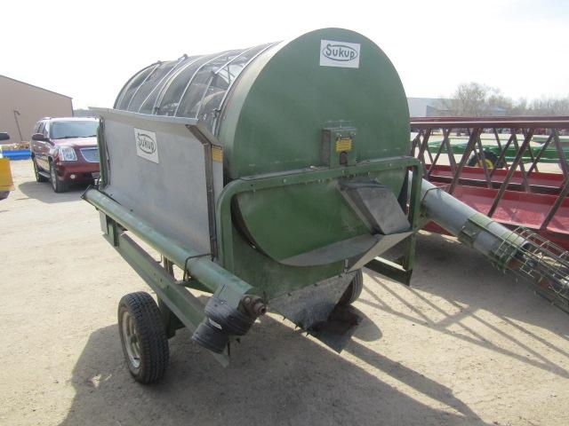 410. 520-1366. SUKUP GRAIN CLEANER ON TRANSPORT WITH ELECTRIC MOTOR, TAX